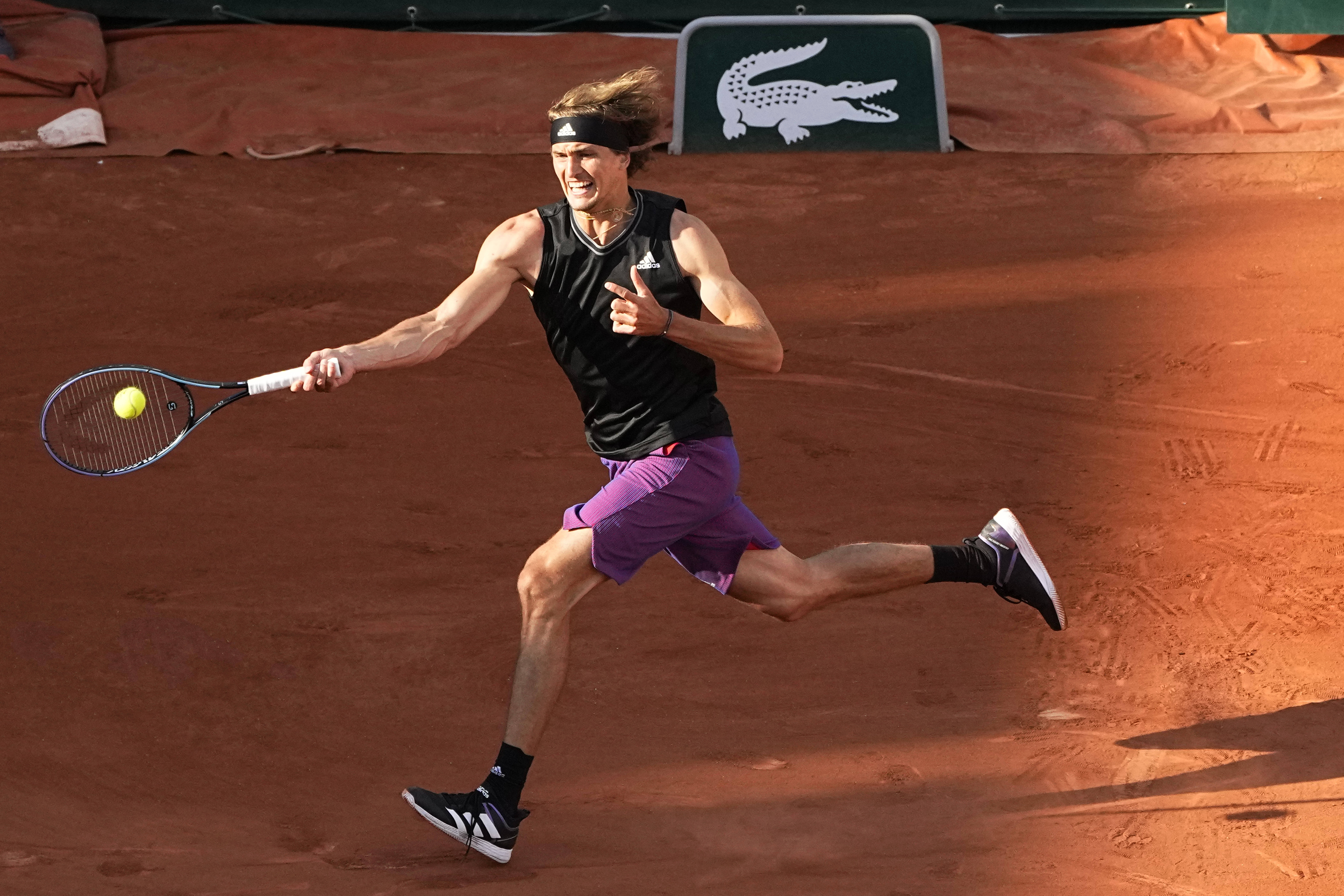 包含欧洲网球队险胜英国网球队,兹维列夫关键制胜的词条 包含欧洲网球队险胜英国网球队,兹维列夫关键制胜的词条